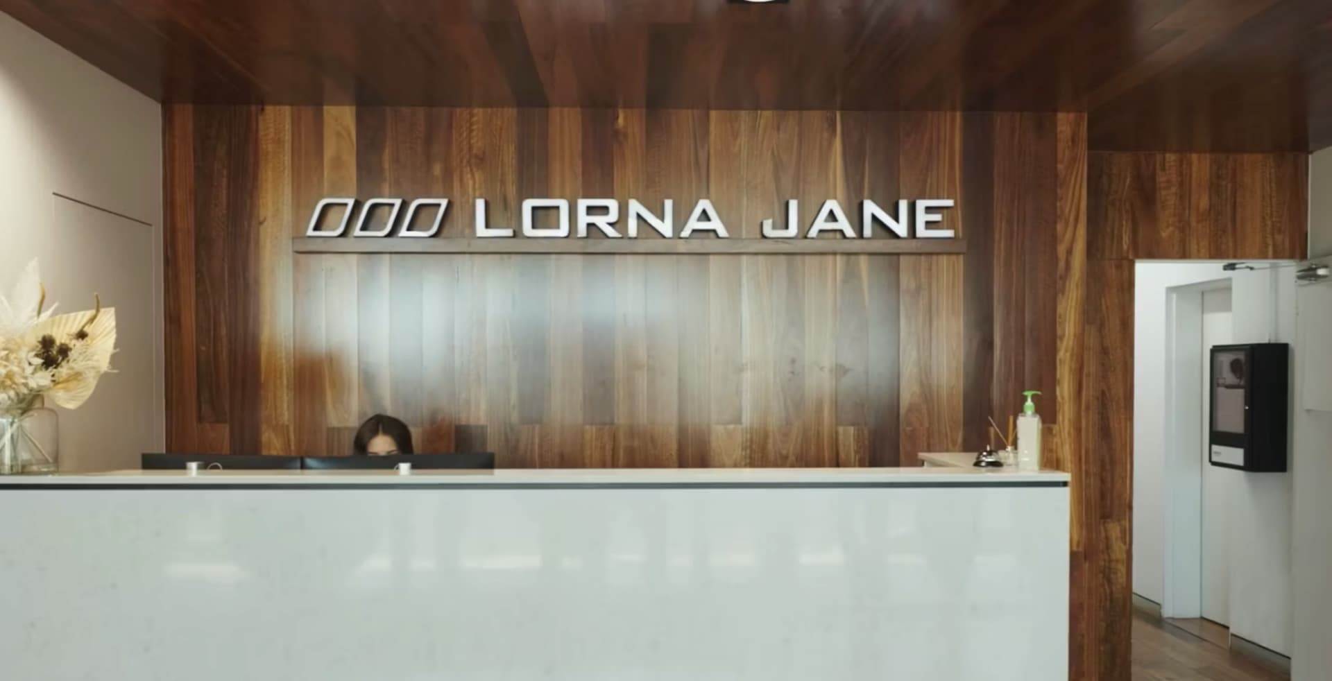 BEX lorna jane aspect ratio 344 176 1